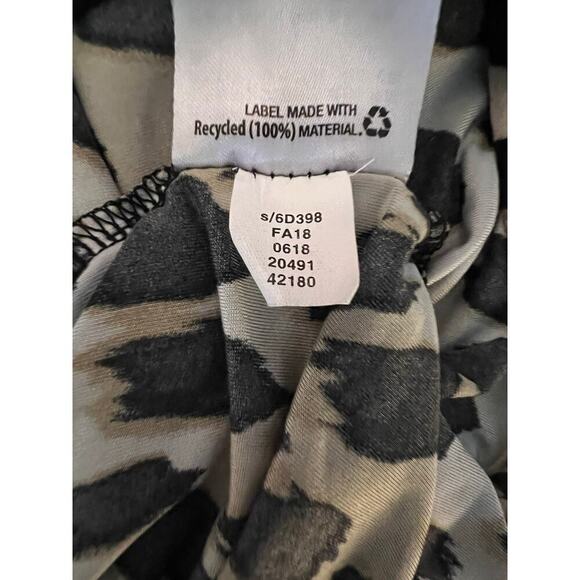 INC women’s 3X Animal Print stretchy Gold-tone
Zipper Y2K GypsyGoth Tunic - Picture 8 of 8